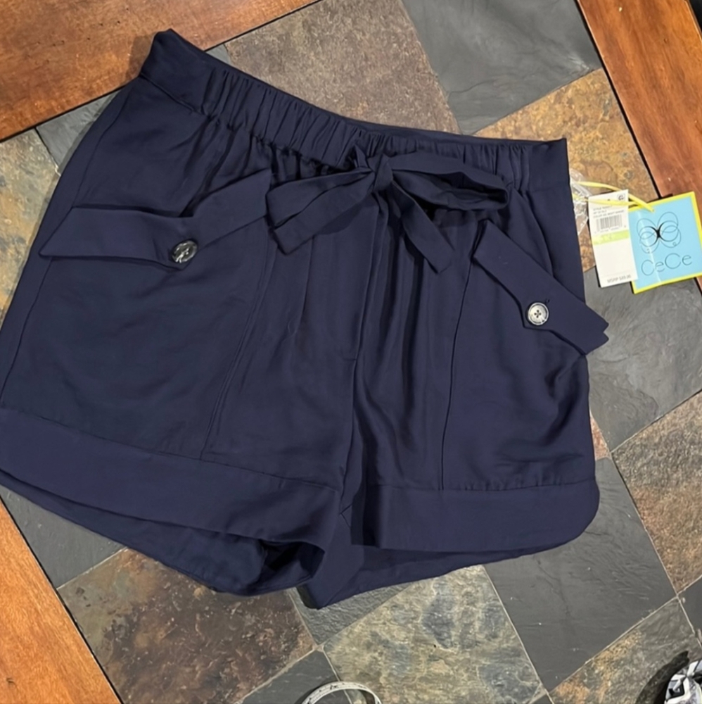 NWT CeCe (Cynthia Steffe) Tie Front Shorts - size 4